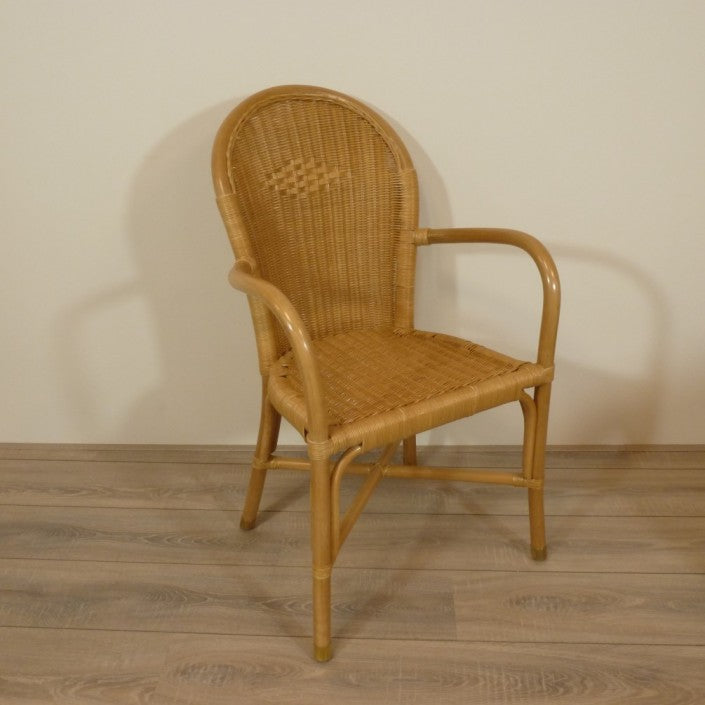Rotan meubelen meubels rieten stoelen rotan eetkamerstoelen eetstoelen rotanspeciaalzaak rotanspecialist rotan eethoek eetkamerstel Celebes Rotan Eetkamerstoelen Rieten Stoelen