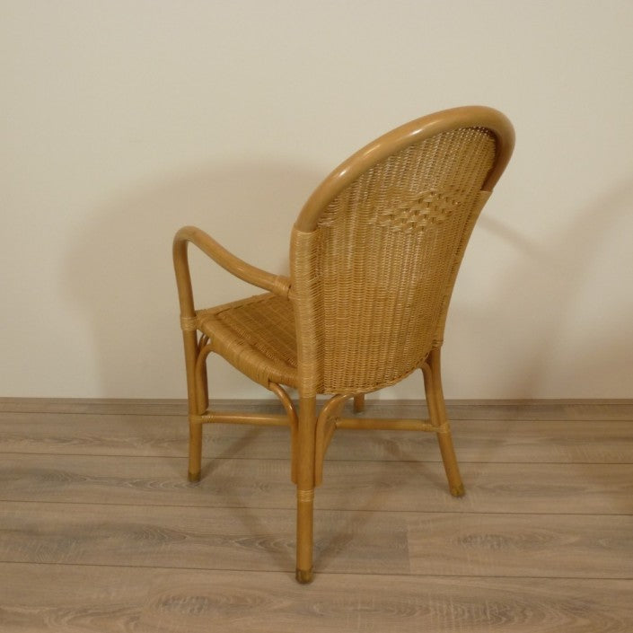 Rotan meubelen meubels rieten stoelen rotan eetkamerstoelen eetstoelen rotanspeciaalzaak rotanspecialist rotan eethoek eetkamerstel Rotan Eetkamerstoelen Rieten Stoelen Celebes
