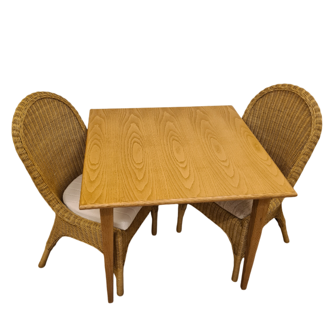 Tafel + 2 Penelope Stoelen met Kussens Aanbieding Honingkleur Rotan Eethoek