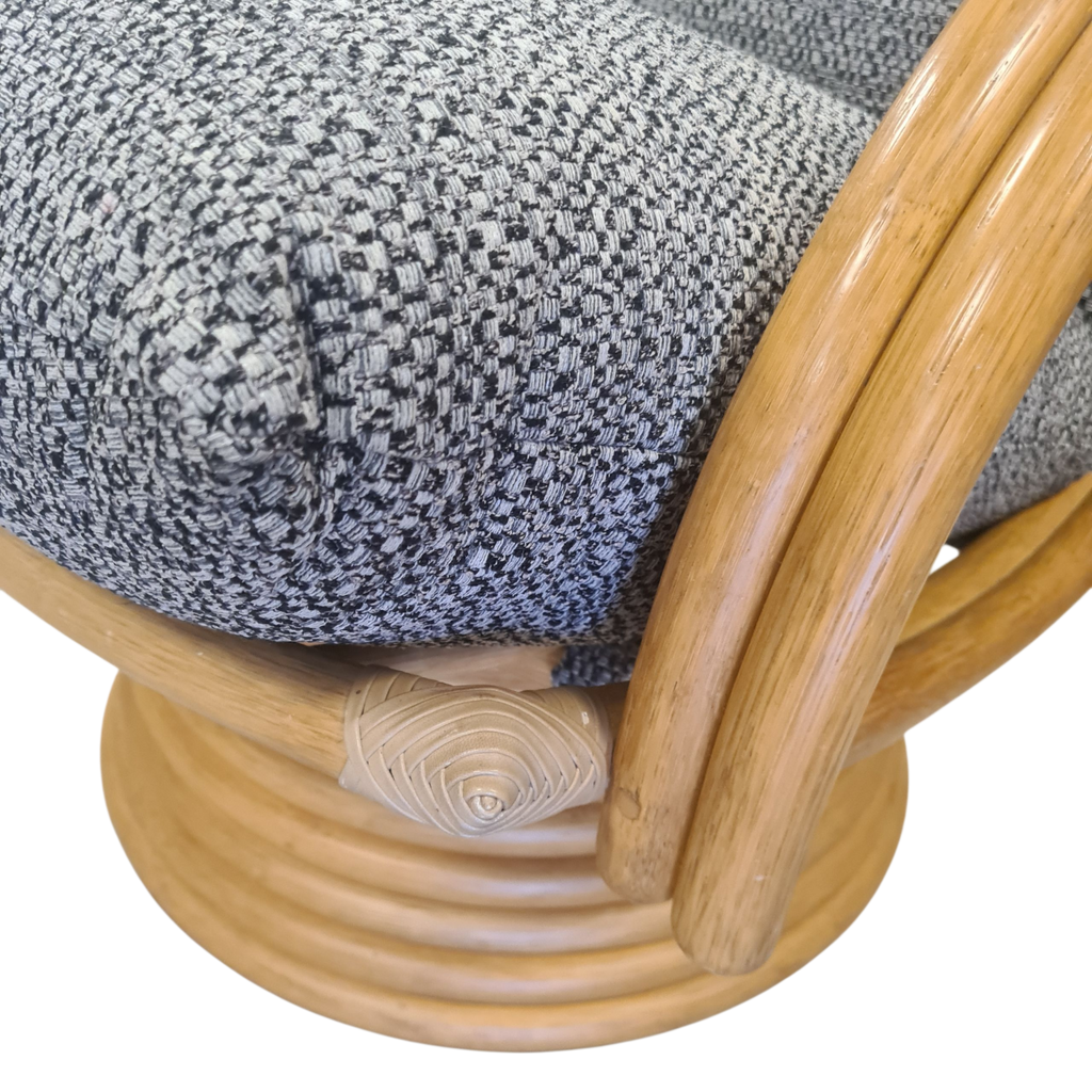 Manou Draaistoel Nr 355 Rotan Draaifauteuil met Vering