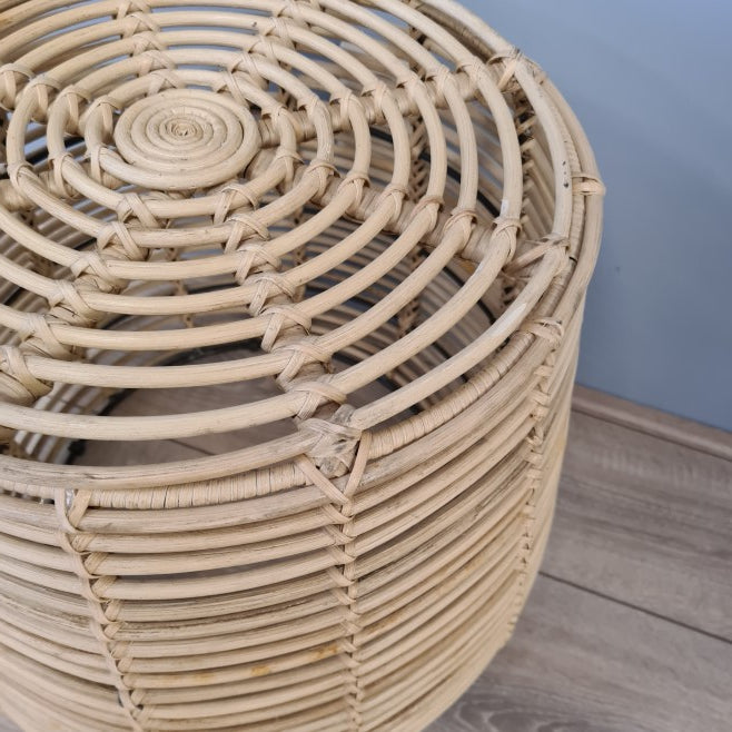 Kubu Naturel Rotan Tafeltje / Krukje