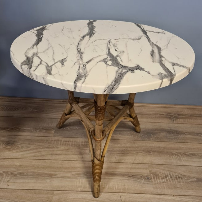 Tuintafel Rond Grijs Rotan Kunststof Blad Werzalit Marmer Wit