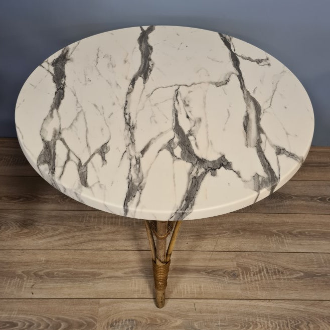 Tuintafel Rond Grijs Rotan Kunststof Blad Werzalit Marmer Wit