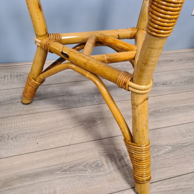 Tafel Rond Rotan Driepoot Werzalit Blad Marmer Wit